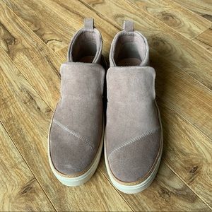 Toms woman’s size 9.5, brand new condition